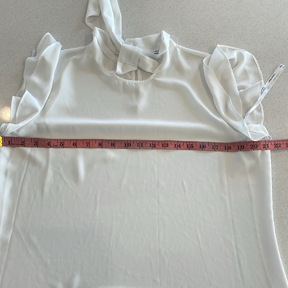 Calvin Klein Tie-neck Ruffled Cap-sleeve Blouse In White Size L - Picture 9 of 11